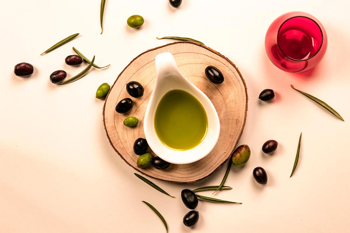 Blog_Tipos2_Gutamarta_AOVE_Entreyemos_Aceite_Oliva_Virgen_Jaen_Sierra_Segura